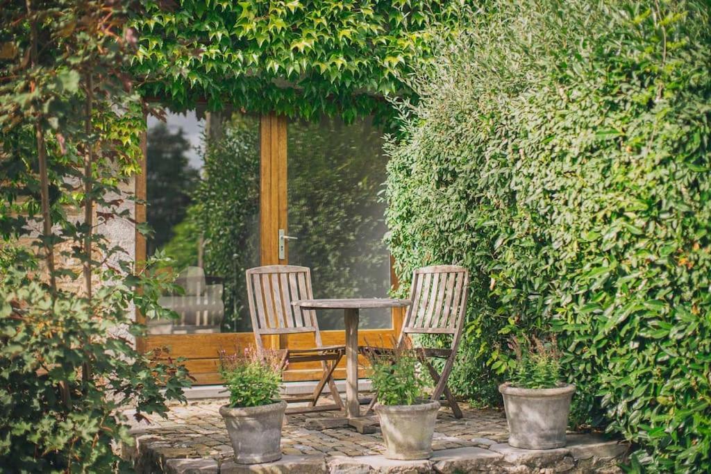 A L'Entree Du Verger - Charmante Maison En Pierres Dinant Buitenkant foto