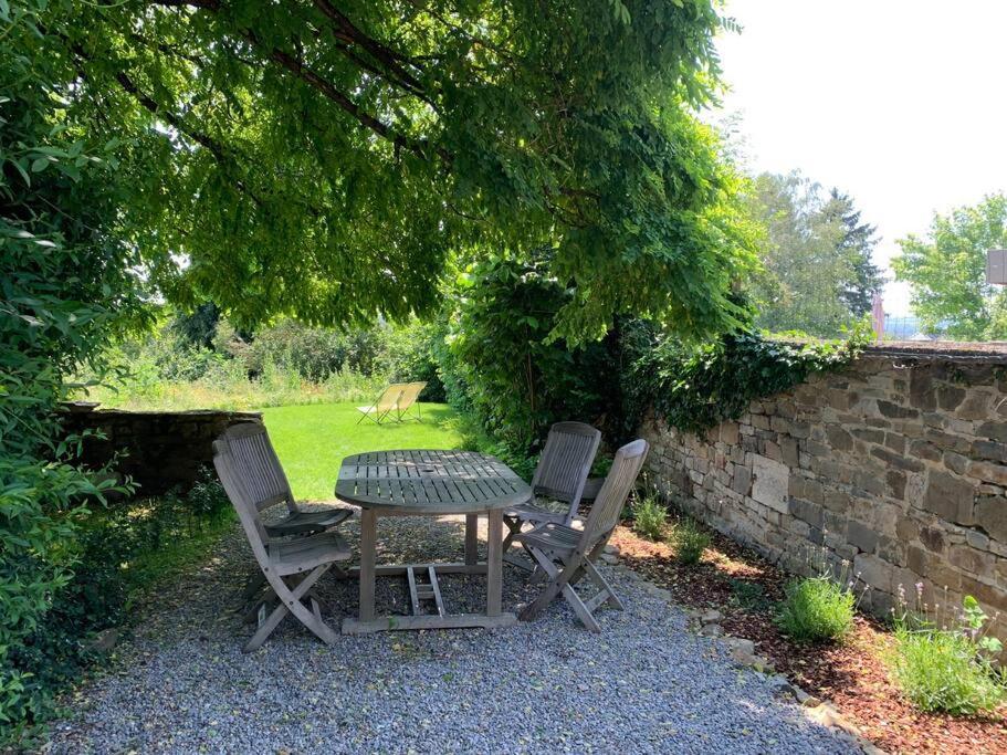 A L'Entree Du Verger - Charmante Maison En Pierres Dinant Buitenkant foto